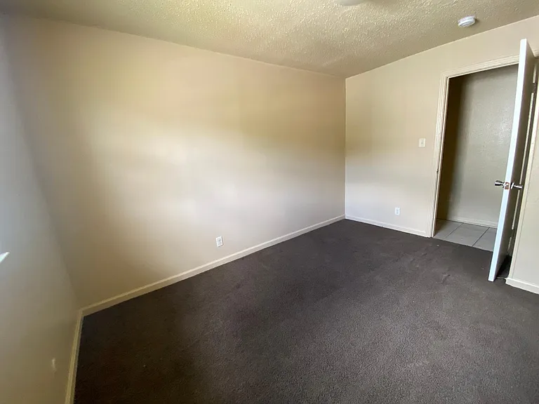 5822 Valley Dr — Photo 5