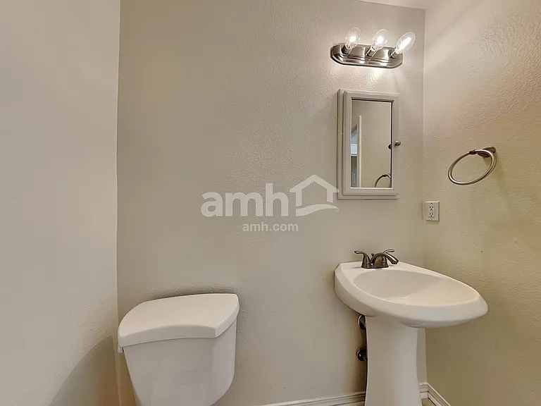 895 E Folgado Ct — Photo 10