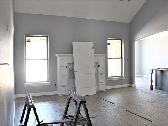 3rd image of 3415 Blossom Dr
