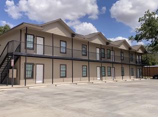 808 W Jackson St #6, El Campo, TX 77437