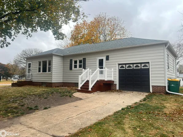 117 S 4th St, Klemme, IA 50449