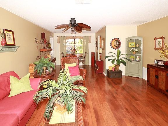 4th image of 8519 Winterhaven Dr