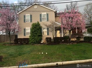 566 Cliff Rd APT C, Sewaren, NJ 07077