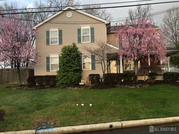 566 Cliff Rd APT C