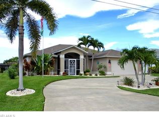 504 SE 9th Pl, Cape Coral, FL 33990
