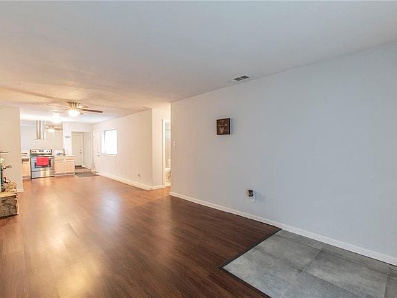 5th image of 903 Irene Dr