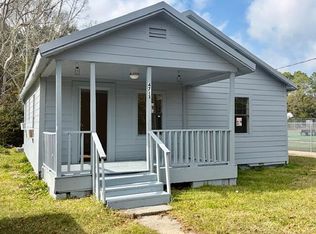 4713 Doctor L D Chapman St, Moss Pt, MS 39563