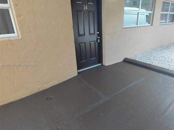 5435 W 24th Ave APT 14, Hialeah, FL 33016