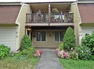 81 Little Oak Ln, Rocky Hill, CT 06067