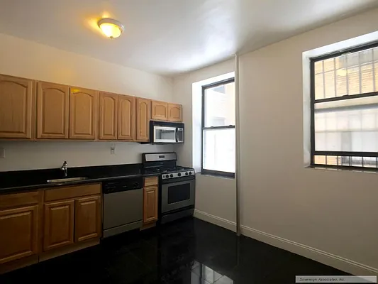 Rented by Sovereign Associates | media 2