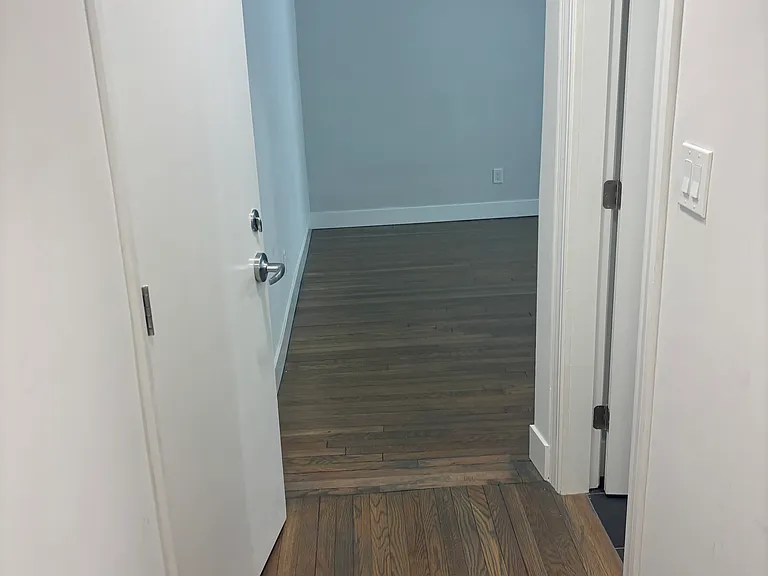 21 Peterborough St #8 — Photo 1