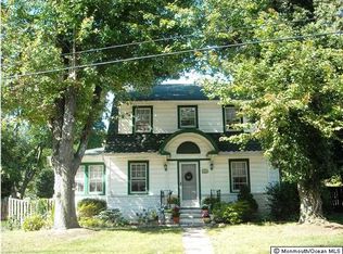 11 Hartshorne Pl, Middletown, NJ 07748