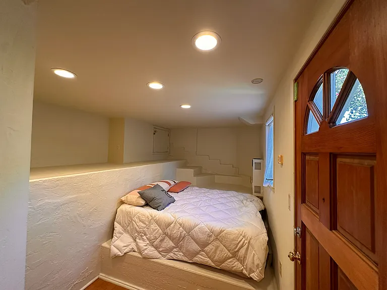 102 Green St #102B — Photo 3