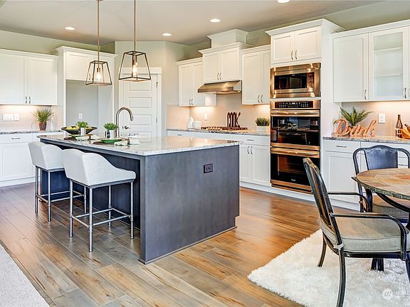 3rd image of 13807 88th Avenue Ct NW