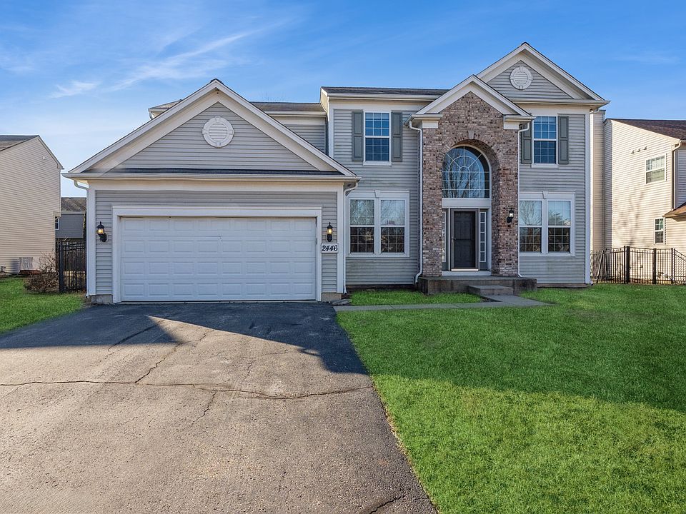 1st image of 2446 Woodside Dr