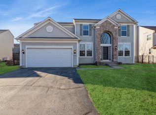 2446 Woodside Dr, Carpentersville, IL 60110