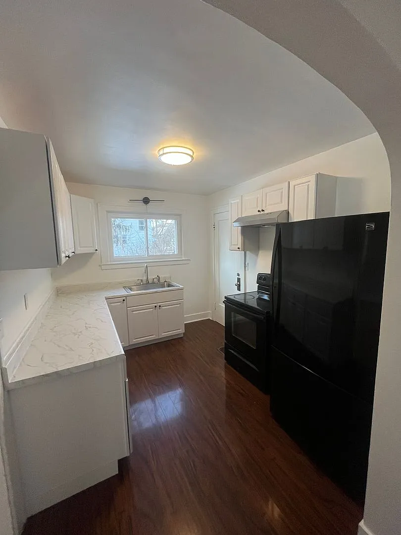 459 N Winton Rd — Photo 4