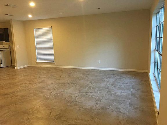 3rd image of 18010 Berry Branch Dr #0