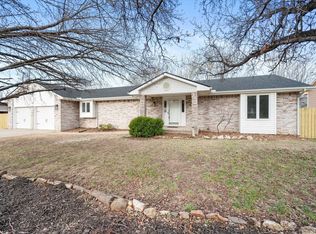 1315 S Ridgehurst Cir, Wichita, KS 67230