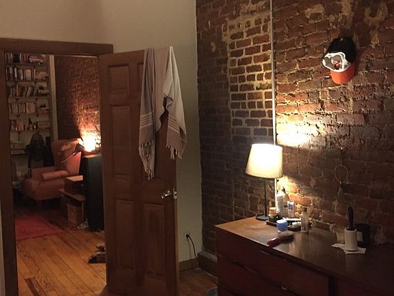 4th image of 256 Irving Ave APT 3R