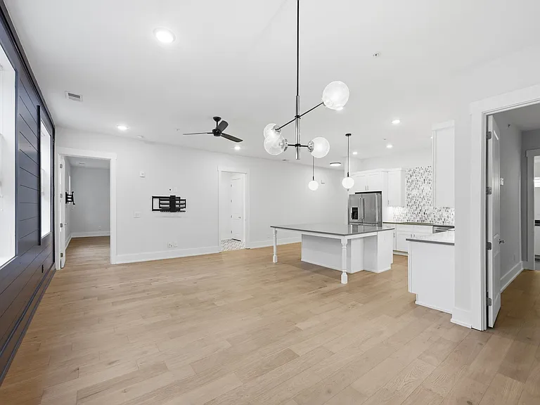 119 Acklen Park Dr #101 — Photo 13