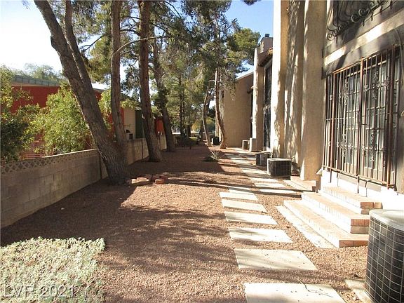 3rd image of 2965 Calle Grande