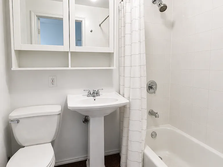 372 Jefferson Ave #1 — Photo 6