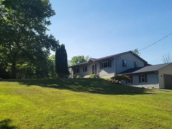 2149 124th Ave, Hopkins, MI 49328