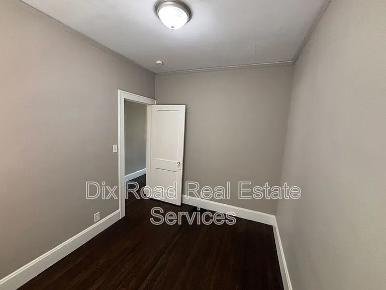 3701 Iona Ave — Photo 19