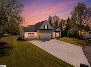 405 Pearle Brook Ln, Taylors, SC 29687