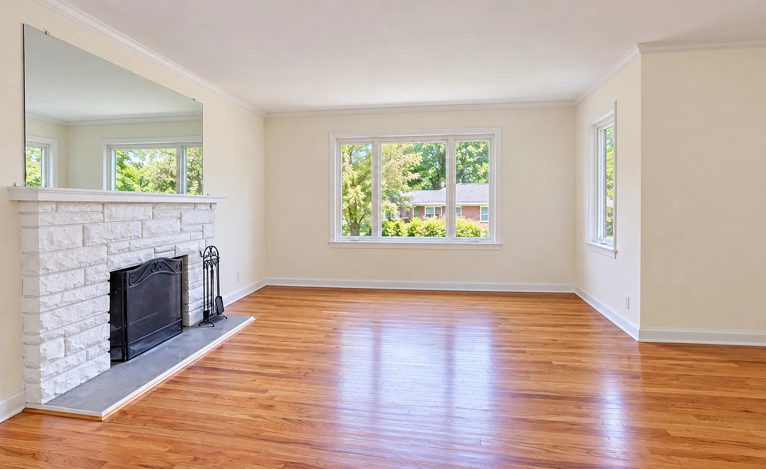 3 bed, 1080 sqft, $1,850 — Photo 3