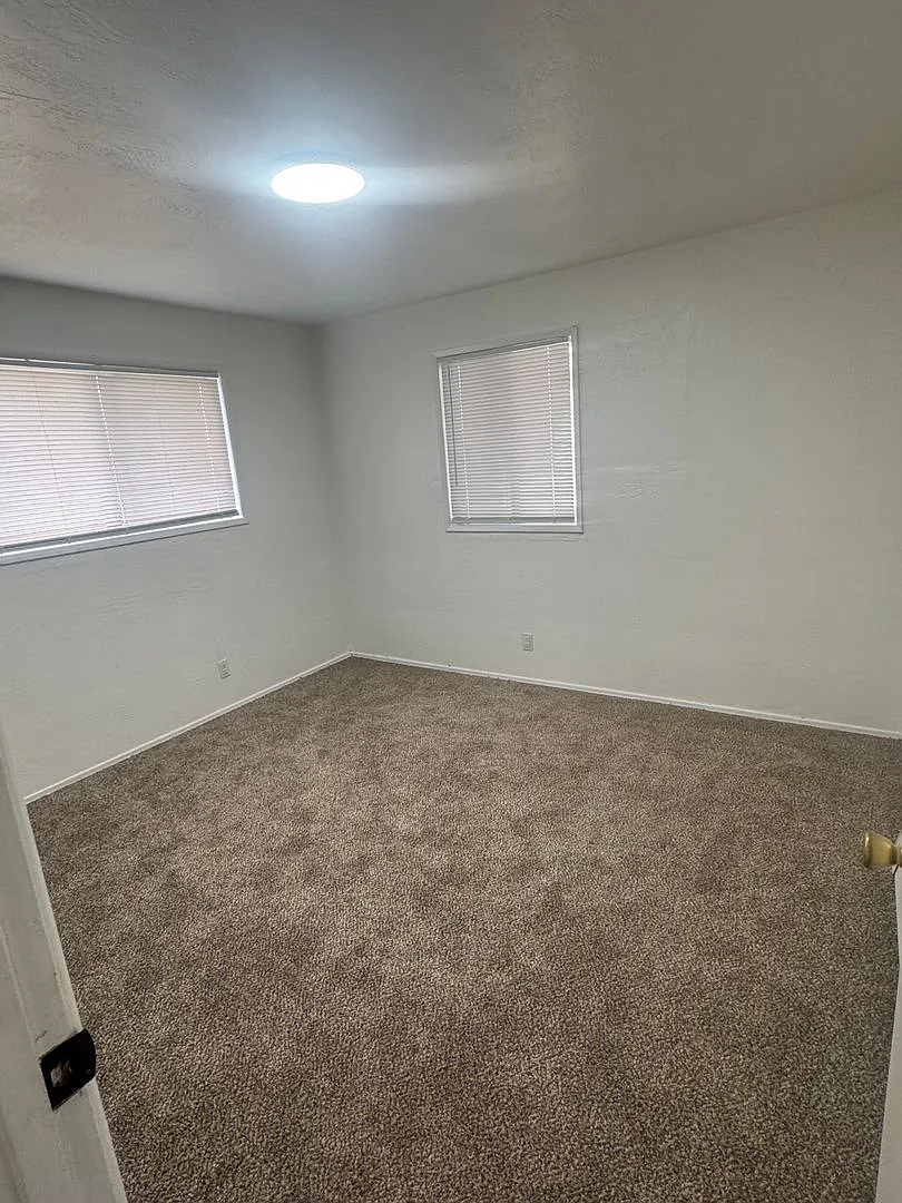 2 Bed 1 Bath House — Photo 3