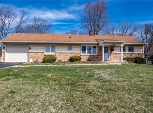 1450 W Semor Dr, Decatur, IL 62521