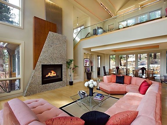 Light and airy great room with 26' ceilings