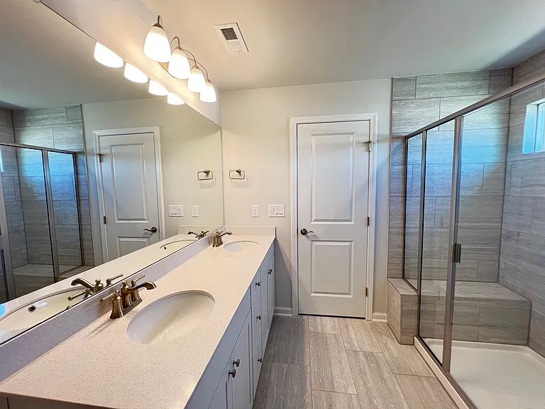 1312 Hollyview Ave — Photo 10