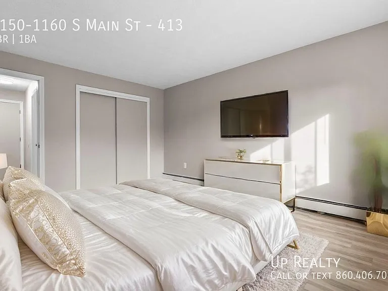 1150-1160 S Main St #413 — Photo 10