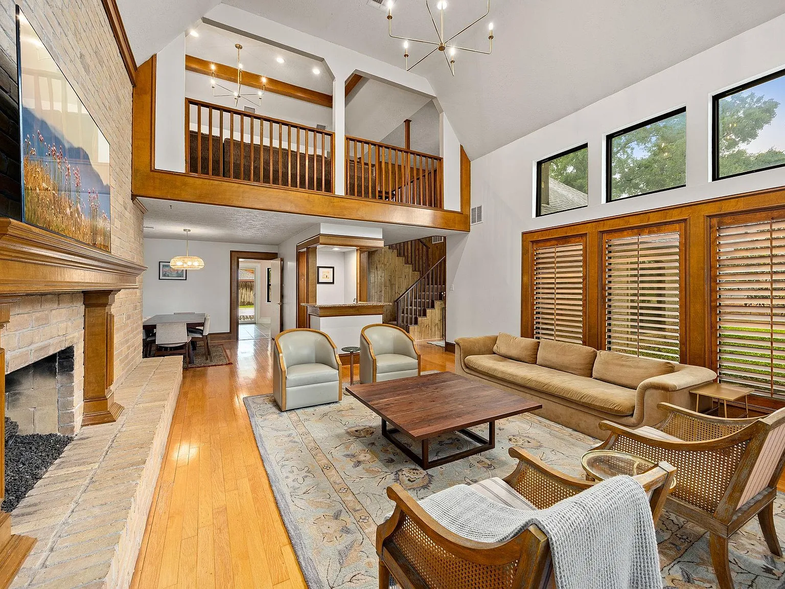 4 bed, 3.5 bath, 2997 sqft, $3,850 — Photo 3