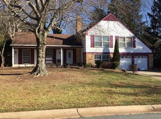 9223 Orchard Brook Dr, Potomac, MD 20854