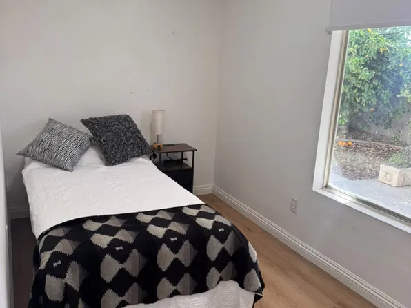735 Blake Rd #3, Riverside, CA 92501