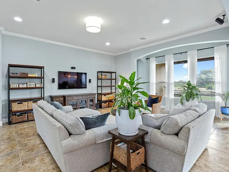 15904 Jeffs Ln — Photo 10