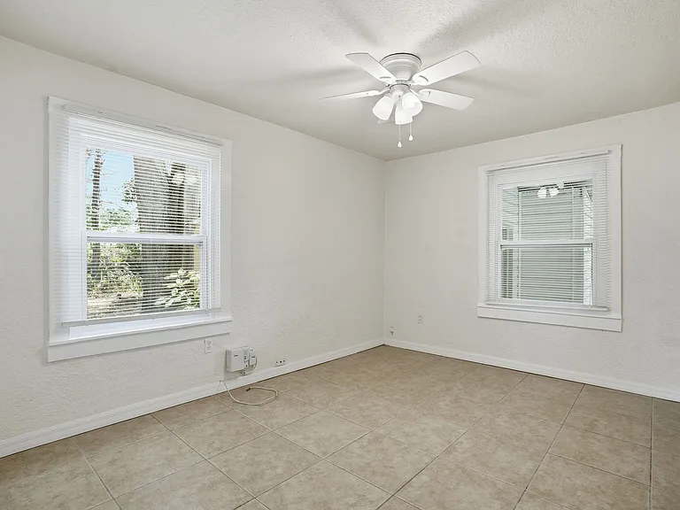 409 Lebeau St — Photo 12