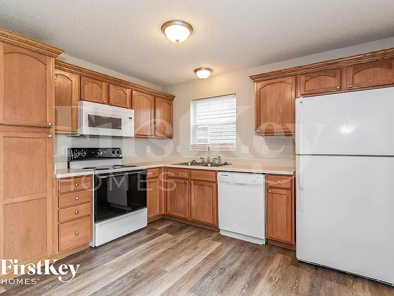 10256 Clear Sky Dr — Photo 6