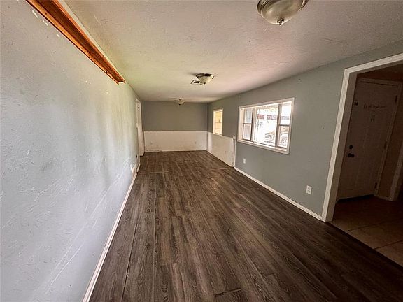 4th image of 10624 Bellview Dr