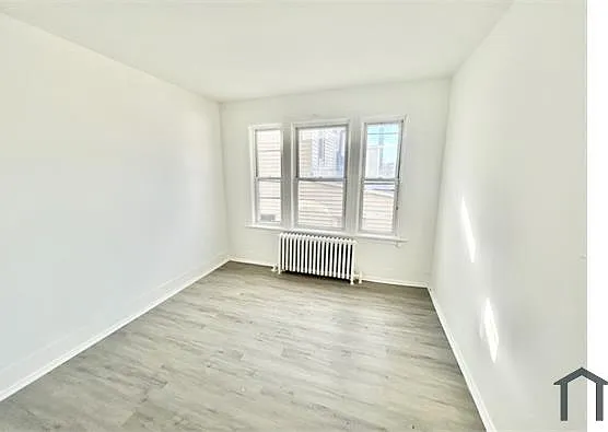 2827 Arctic Ave #2 — Photo 8