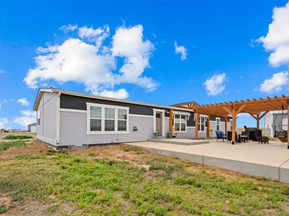 5676 County Road 77, Roggen, CO 80652