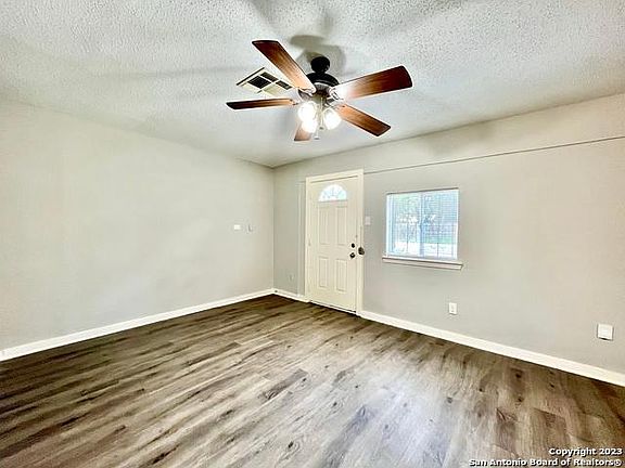 4th image of 2234 W Hermosa Dr #B