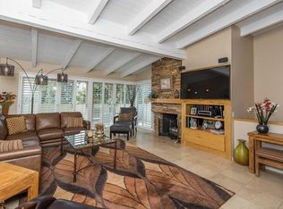994 N Woodlawn Dr, Thousand Oaks, CA 91360