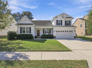 525 Hanbury Rd W, Chesapeake, VA 23322
