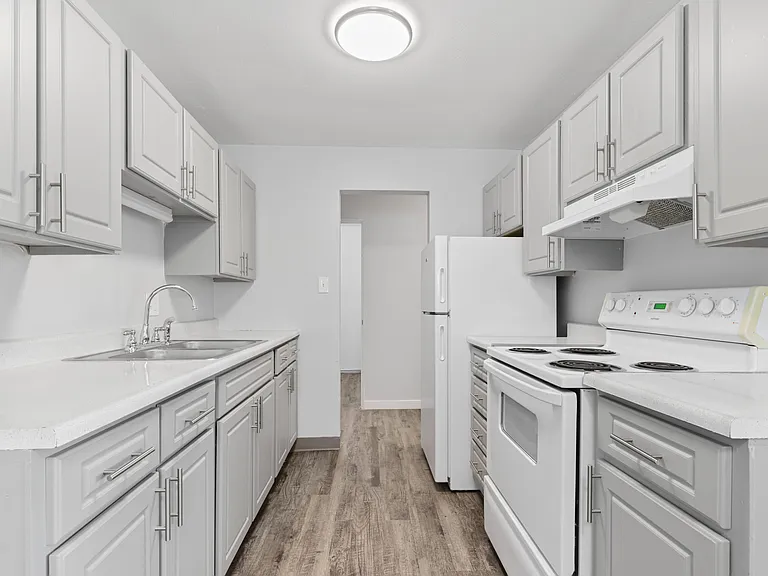 The Mark Apartments — Photo 16