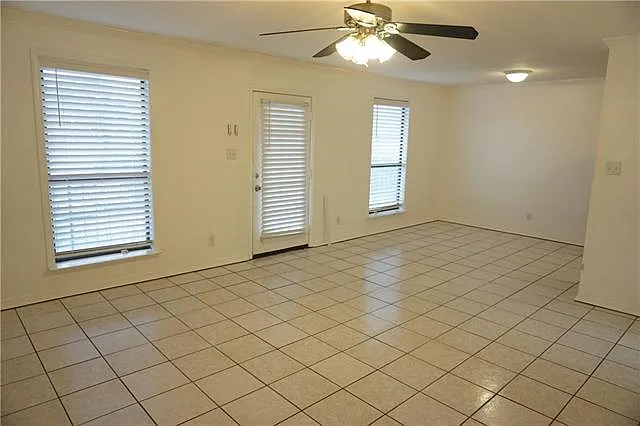 2 bed, 1.5 bath, 1140 sqft, $1,400 — Photo 4